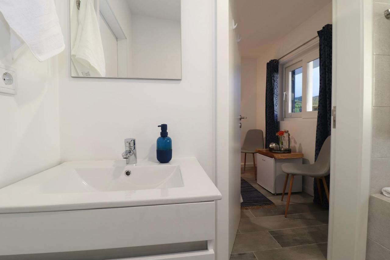 Casa Baleia A Vista Bed & Breakfast Algarvia Bagian luar foto